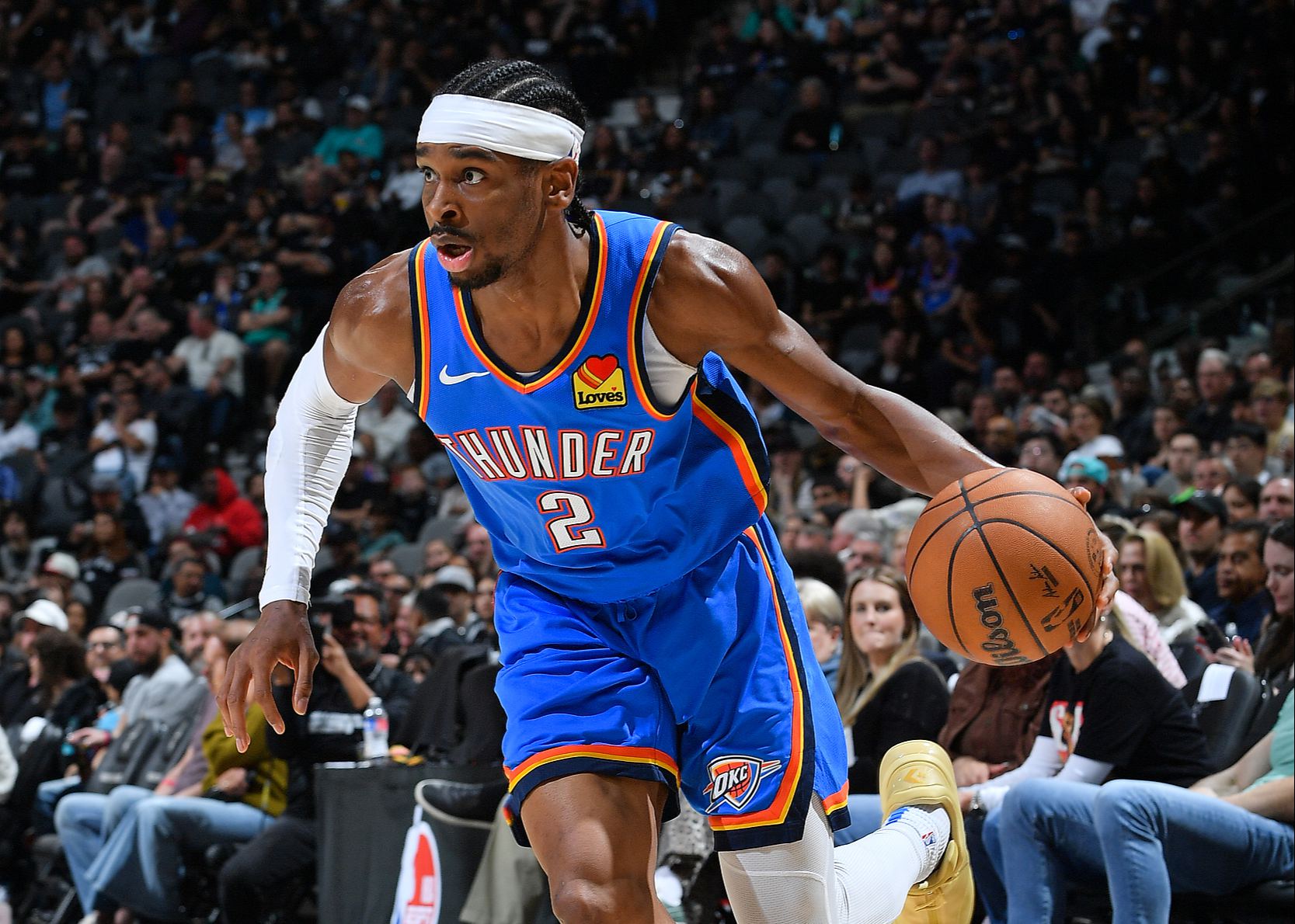 Alexander scored 17 points in the third quarter, and the Thunder scored 39 points in a single quarter to lead the Hawks with 19 points.