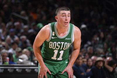 The feeling of controlling the ball is freezing! Pritchard only scored 8 points and 5 rebounds on 2 of 10 shots.