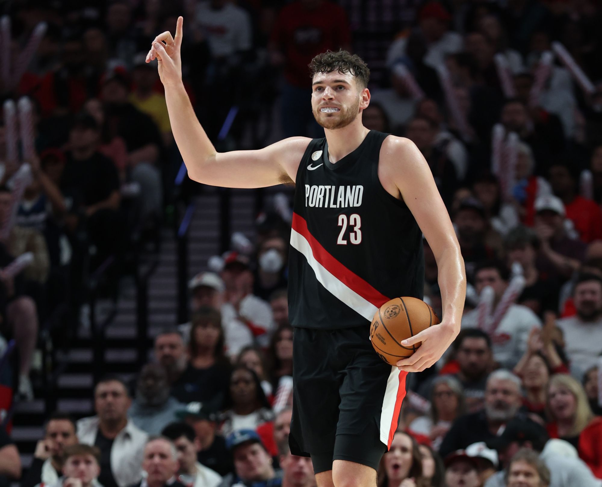 This season’s guard reduction rate ranking: No. 1 in the Klingen League, Ayton ranks sixth