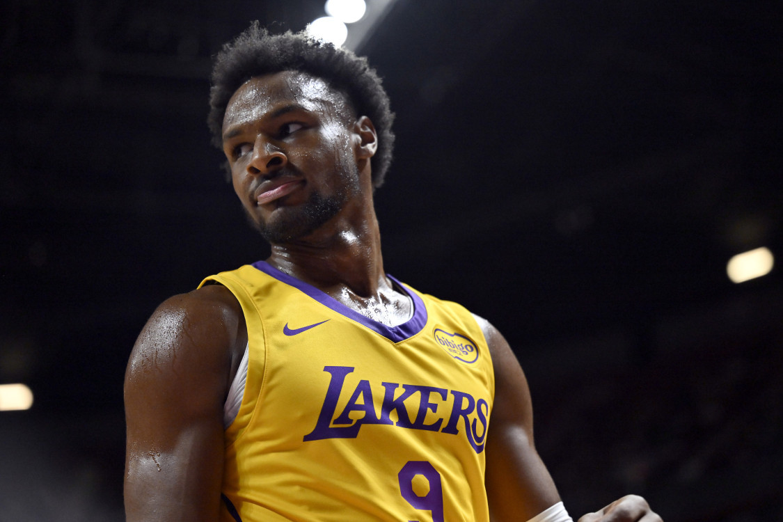 Do you have any experience hunting stags? Bronny scored 17 points and 5 assists against the Bucks last time, setting a career high.