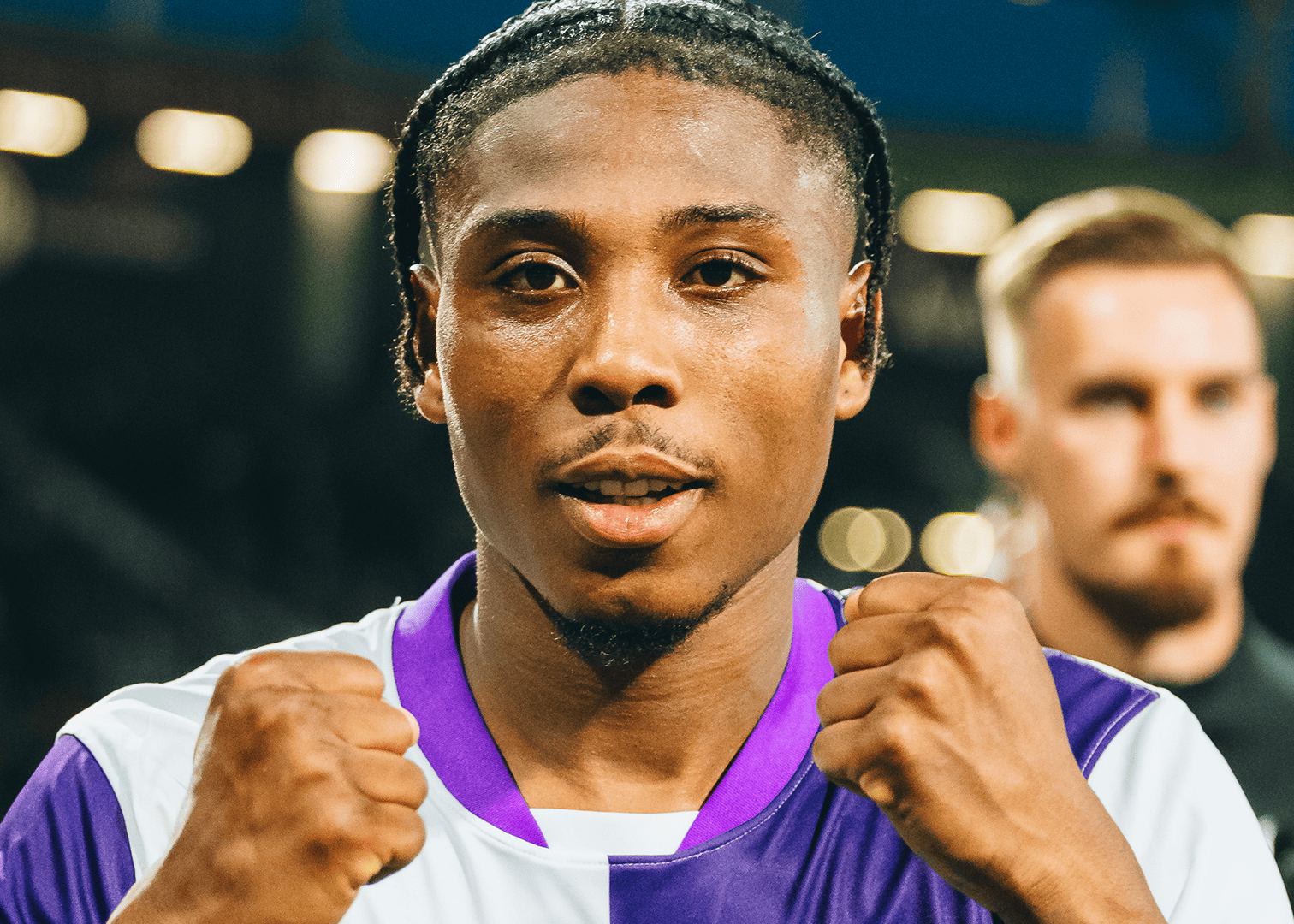 Toulouse official: Francis is seriously injured and will end the season, and is likely to miss the World Cup in the United States, Canada and Mexico
