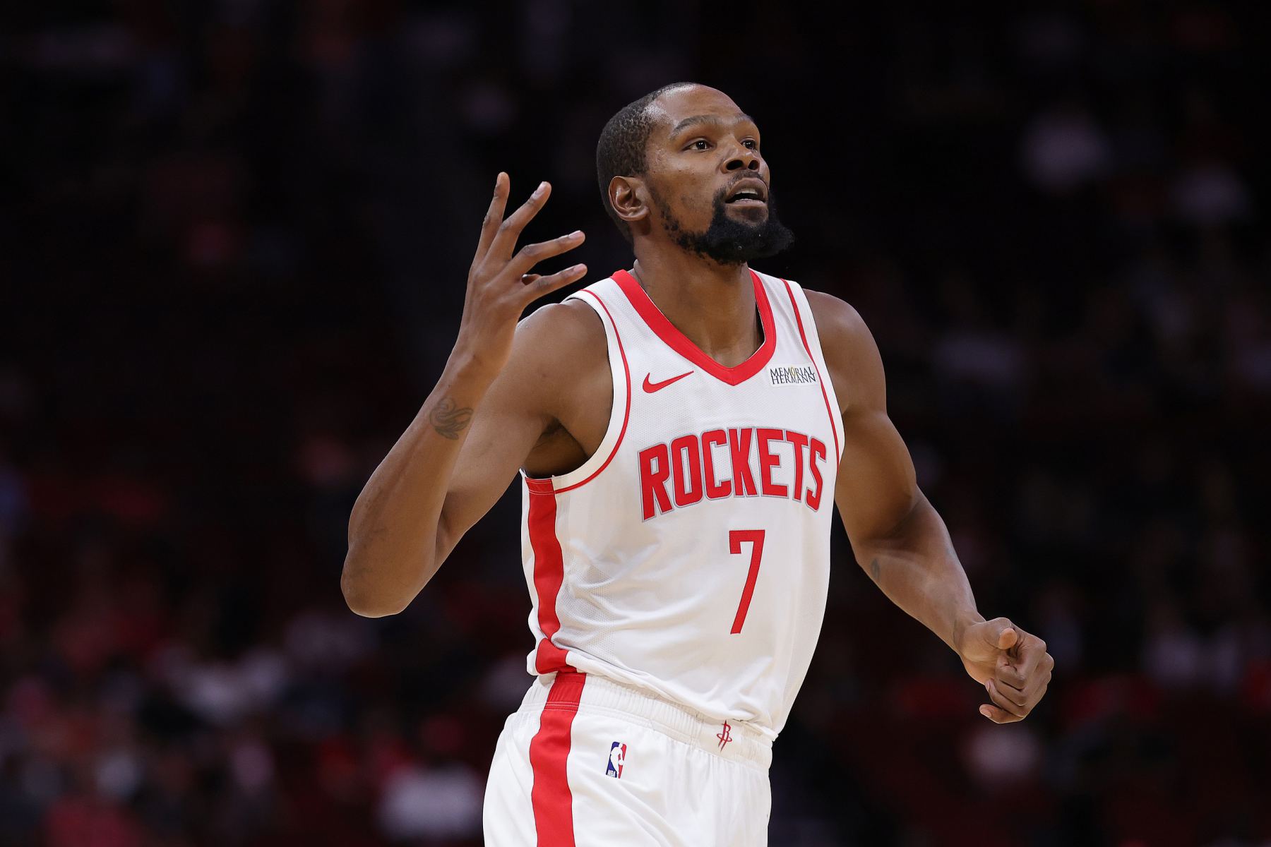 Rare downturn! Durant only scored 11 points on 5-of-18 shooting, but his plus-minus was +20