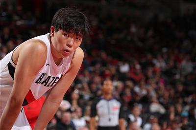 Yang Hansen talks about Split: He is a very good coach and pays great attention to details