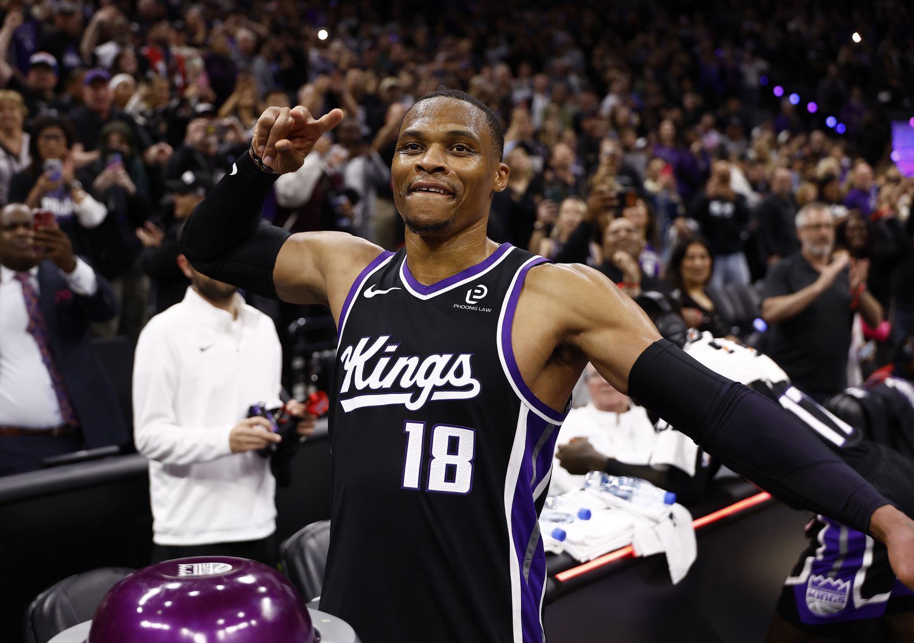 milestone! Westbrook led the team to victory with a triple-double of 23 points, 16 rebounds and 10 assists. He has recorded 204 triple-doubles in his career.