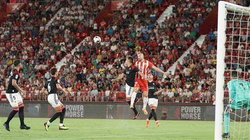 Robust vs Almeria